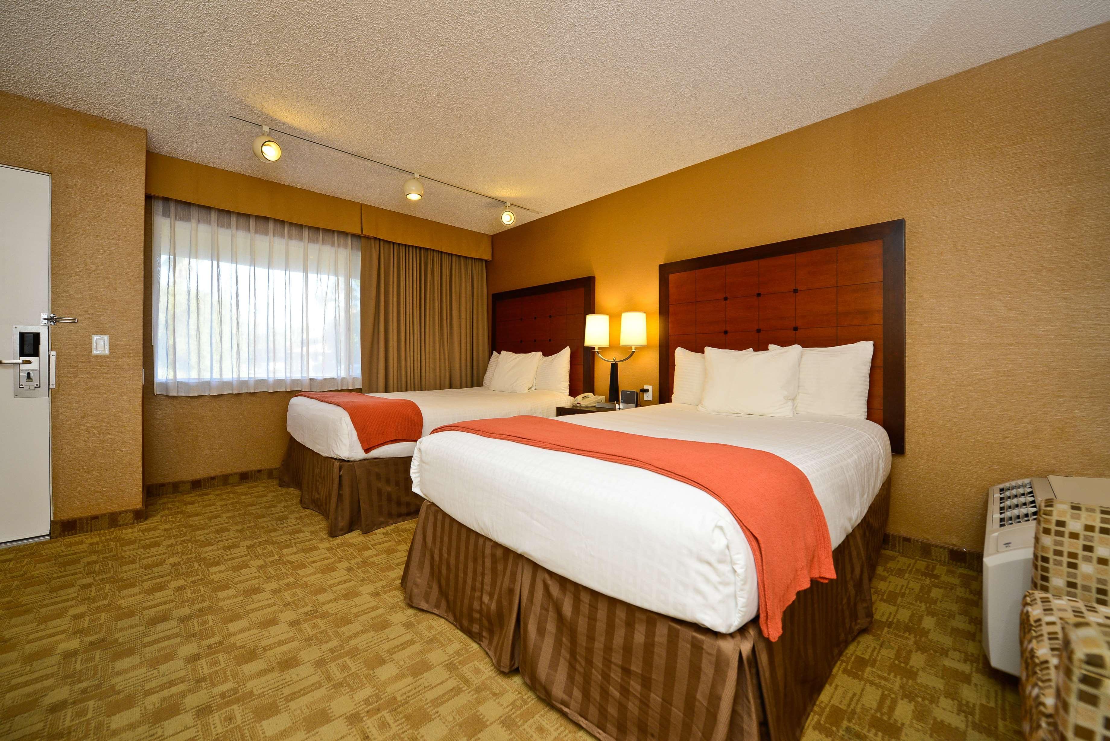 Western At Hotel Palm Springs